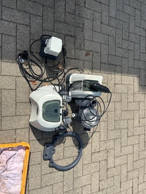 zwembad zoutwater systeem met filter, Tuin en Terras, Ophalen, Zo goed als nieuw, Zwembadpomp