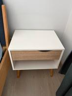 2 nachtkastjes, Ophalen, Zo goed als nieuw