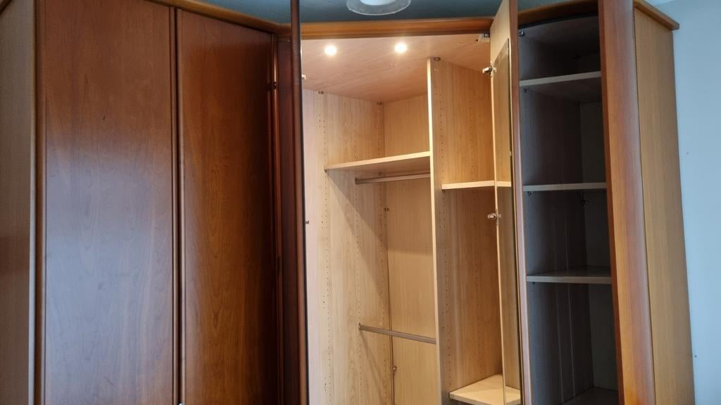 Kast met verlichting afmetingen zie foto's, Huis en Inrichting, Ophalen, Zo goed als nieuw