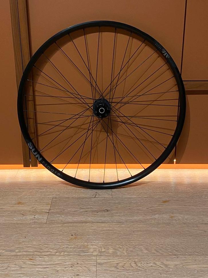 Voorwiel 29 inch 110x15 boost, Fietsen en Brommers, Fietsonderdelen, Zo goed als nieuw, Mountainbike, Wiel, Ophalen