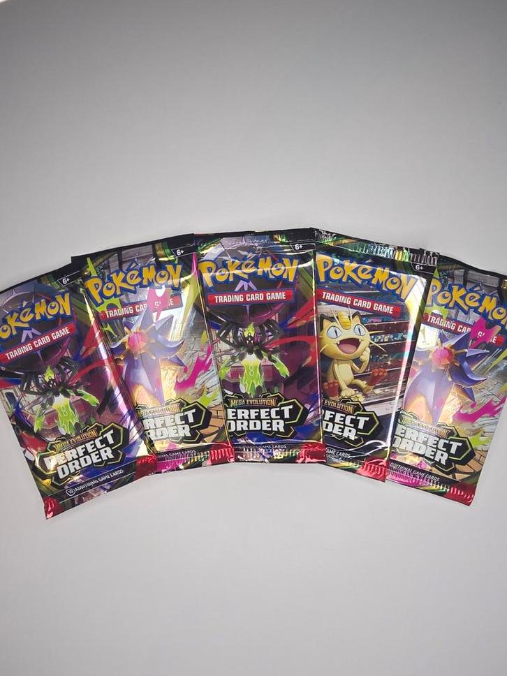pokemon 5 perfect order booster packs, Hobby en Vrije tijd, Verzamelkaartspellen | Pokémon, Booster, Ophalen of Verzenden