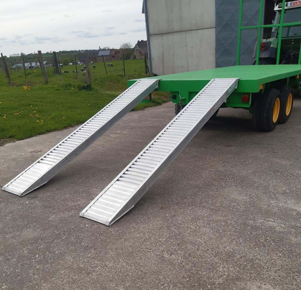 plateau agricole porte engin, Articles professionnels, Machines & Construction | Transport, Enlèvement ou Envoi