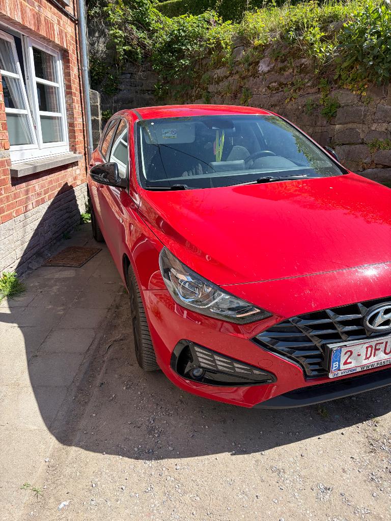 Hundai i30, Autos, Rouge, Achat, Carnet d'entretien, Noir