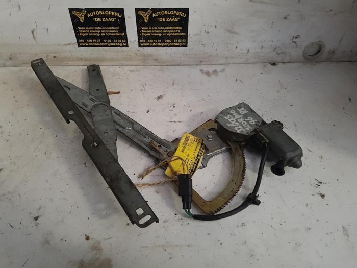 Mécanique vitre 4portes avant droite d'un Ford Scorpio, Autos : Pièces & Accessoires, Vitres & Accessoires, Ford, Utilisé, 3 mois de garantie