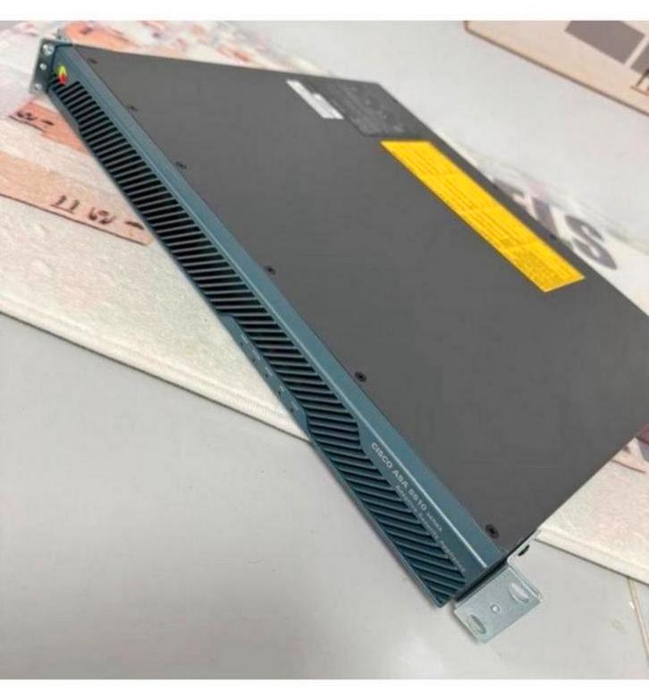 Cisco ASA 5510 Adaptive Security Appliance + brackets, Computers en Software, Netwerk switches, Zo goed als nieuw, Ophalen of Verzenden