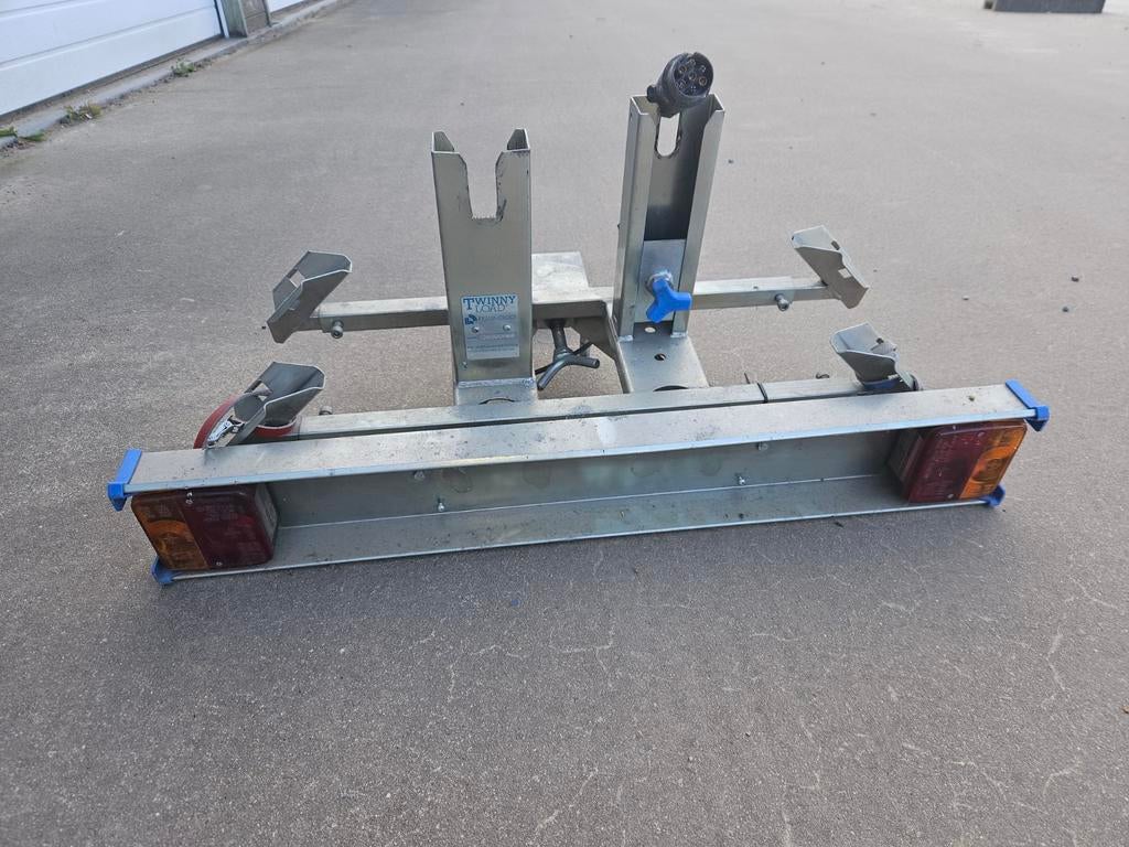 Fietsendrager voor op trekhaak. 2 fietsen., Ophalen