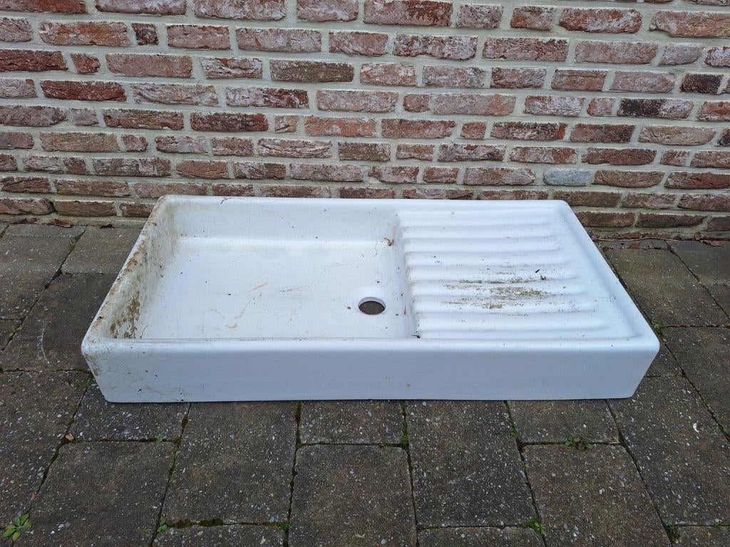 Oude porseleinen wasbak, Ophalen