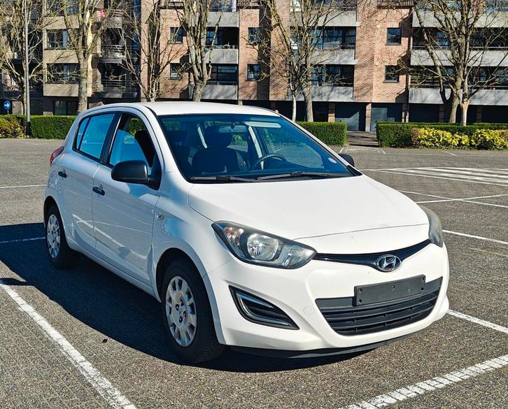 Hyundai i20 avec contrôle technique de vente, Autos, Hyundai, Particulier, i20, ABS, Airbags, Air conditionné, Alarme, Bluetooth