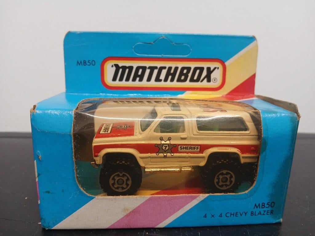 Voiture miniature 4x4 CHEVY BLAZER SHERIFF MATCHBOX MB50, Enlèvement ou Envoi, Comme neuf, Voiture, Matchbox