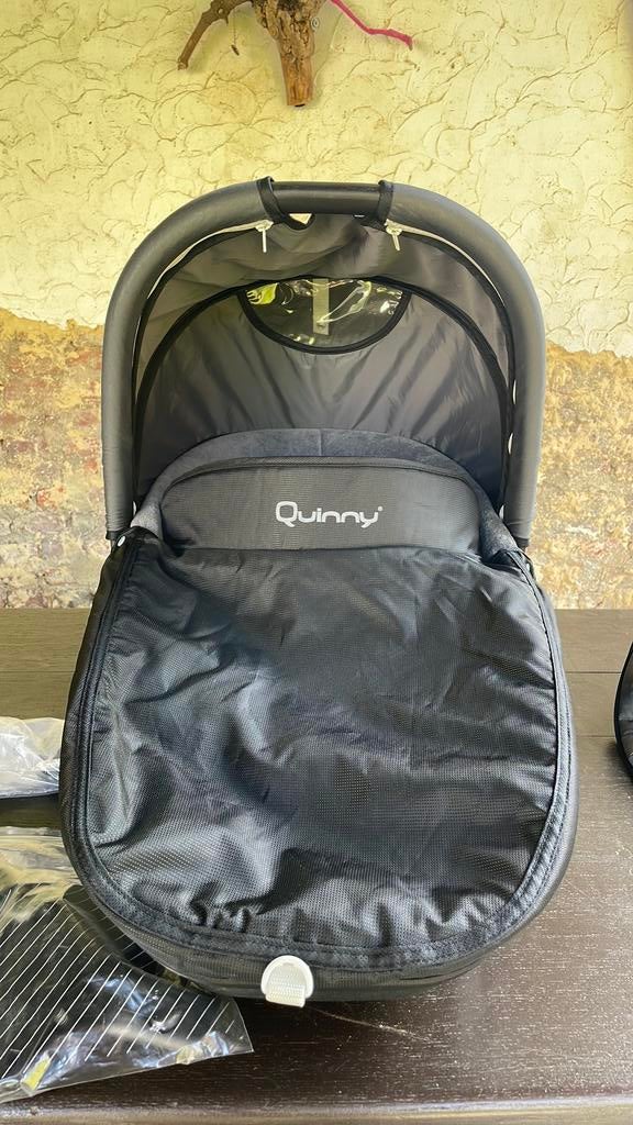 Maxi cosy + nacelle bébé Quinny avec adaptateur poussette, Enfants & Bébés, Sièges auto, Enlèvement, Comme neuf