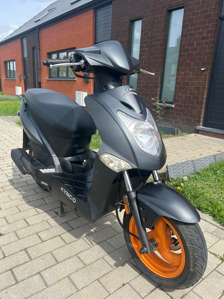 Scooter kymco agility 2 temps classe A, Ophalen