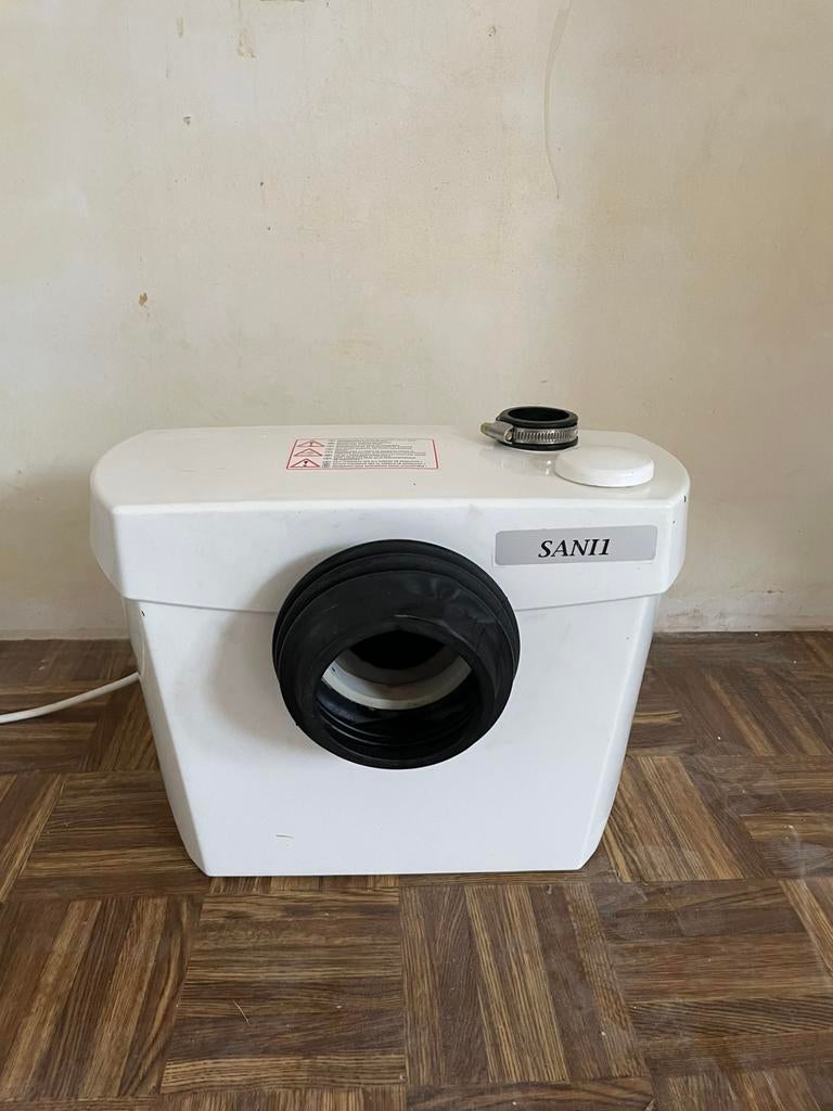 Sanibroyeur fecaliënvermaler SANI1, Doe-het-zelf en Bouw, Sanitair, Ophalen, Zo goed als nieuw