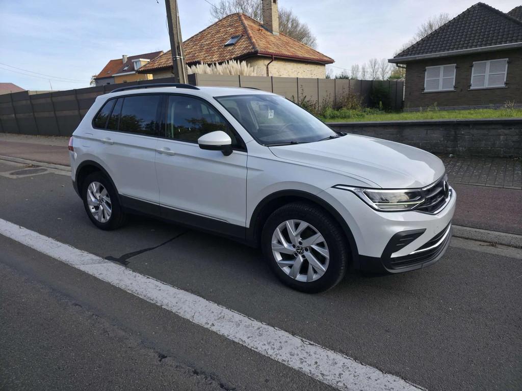 Volkswagen Tiguan 2.0 TDi SCR 4Motion Life Business DSG 1E, Automaat, Stof, Gebruikt, 4 cilinders