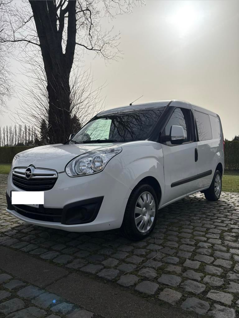 Opel combo Benzine cng- lichte vracht gekeurd voor verkoop, Autos, Camionnettes & Utilitaires, Particulier, Ordinateur de bord
