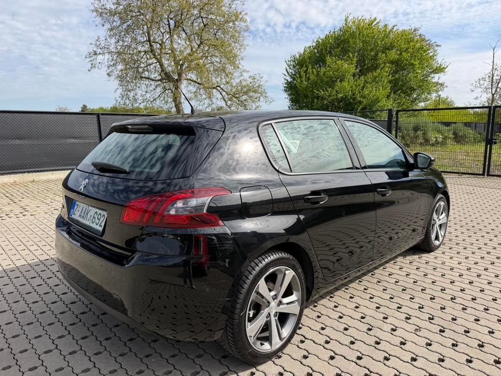 Peugeot 308 1.2 benzine jaar 2019  km 130000, Auto's, Euro 6, Bedrijf, 5 deurs, Handgeschakeld