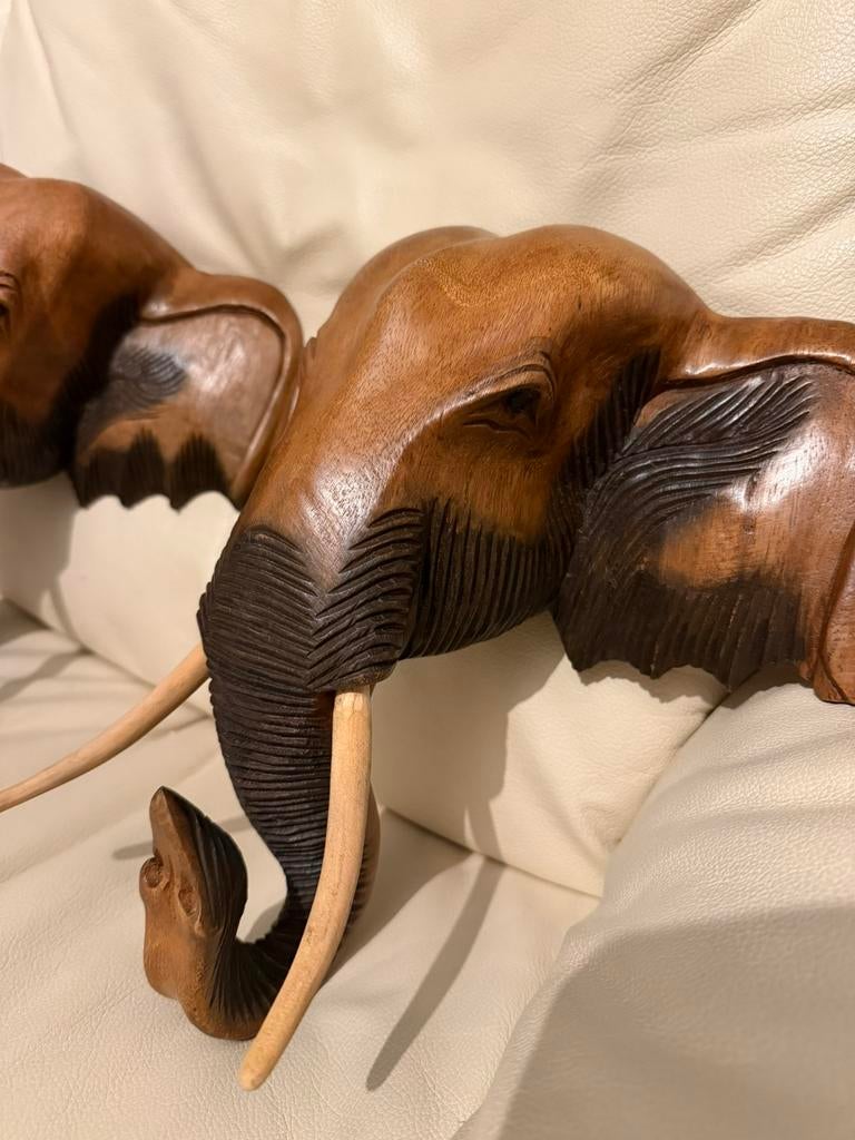 Handgesneden houten olifantenkoppen 2 stuks, Antiek en Kunst, Kunst | Beelden en Houtsnijwerken, Ophalen, Houtsnijwerk