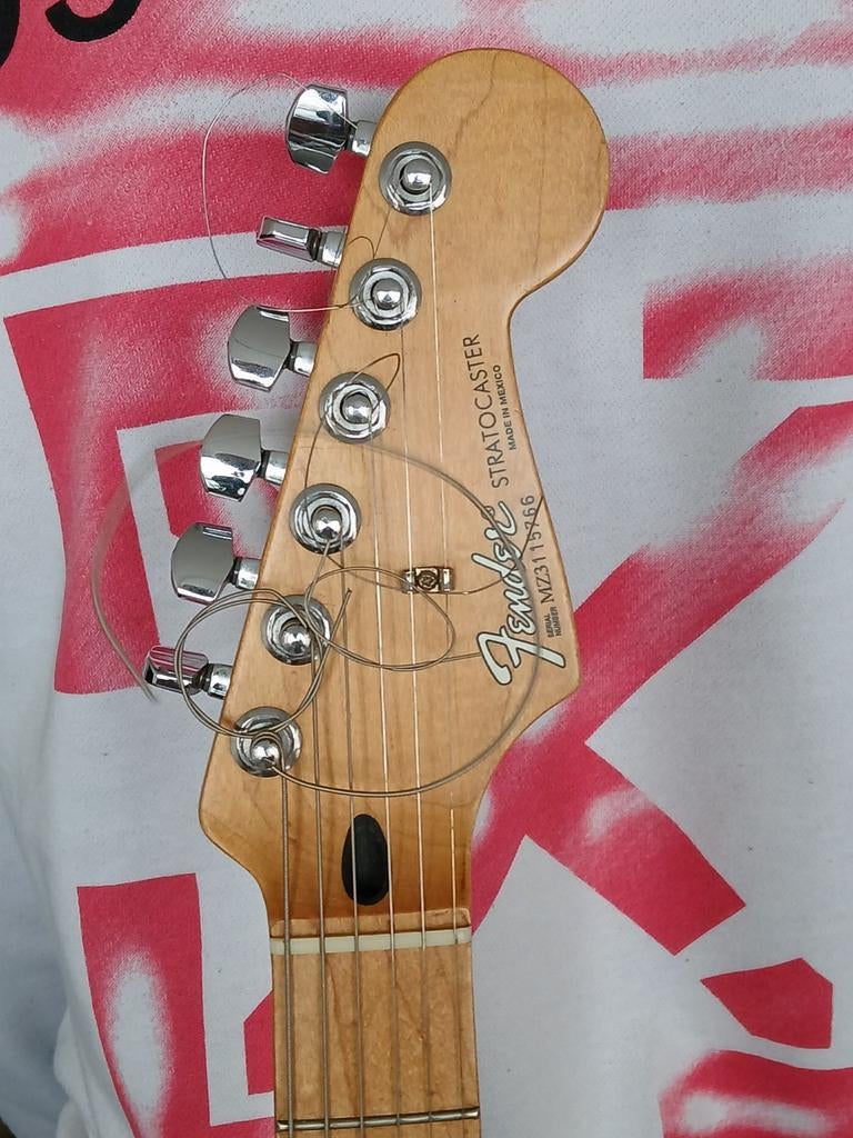 Fender stratocaster mim, Fender