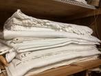 Oud linnen tafellakens en beddegoed, Ophalen