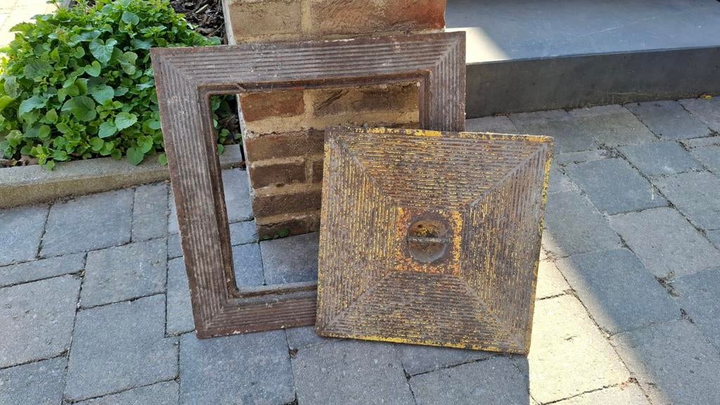 Taque pour chambre de visite., Enlèvement