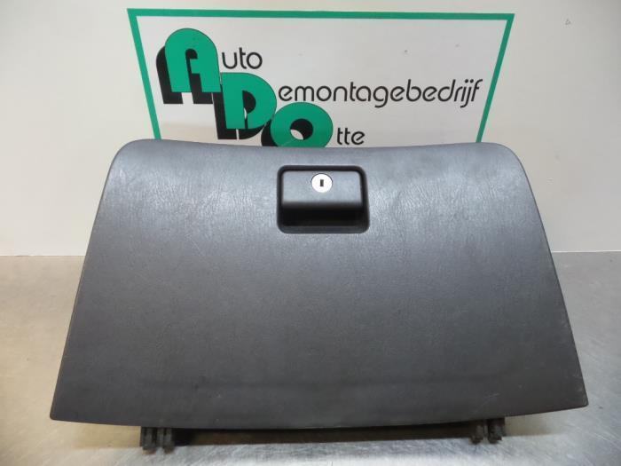 Boîte à gants d'un Toyota Corolla Verso, Autos : Pièces & Accessoires, Tableau de bord & Interrupteurs, Toyota, Utilisé, Enlèvement ou Envoi