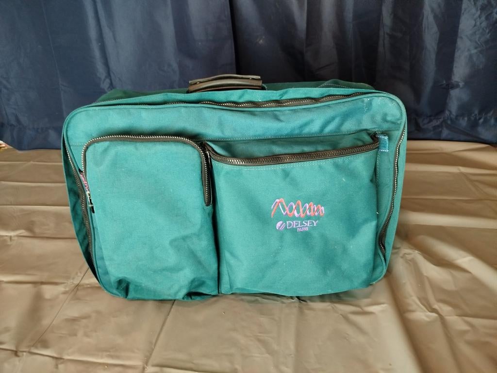 Valise Delsey Paris, Enlèvement