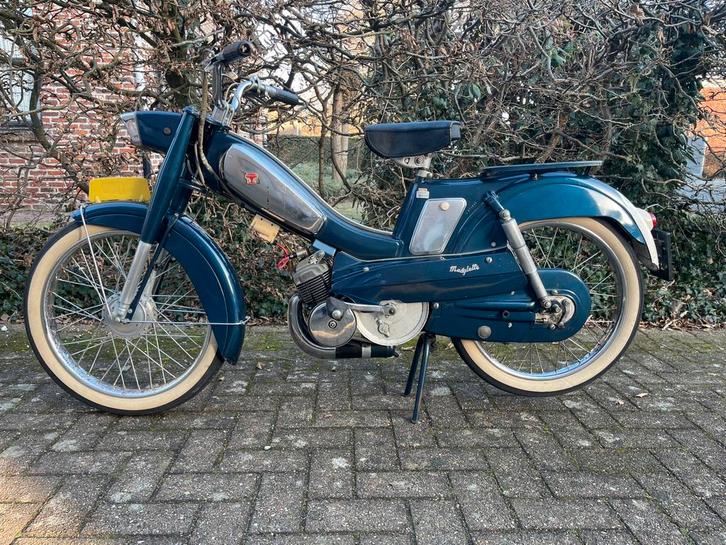 Mobylette motobecane kaptein av85 1969, Fietsen en Brommers, Brommers | Oldtimers, Ophalen