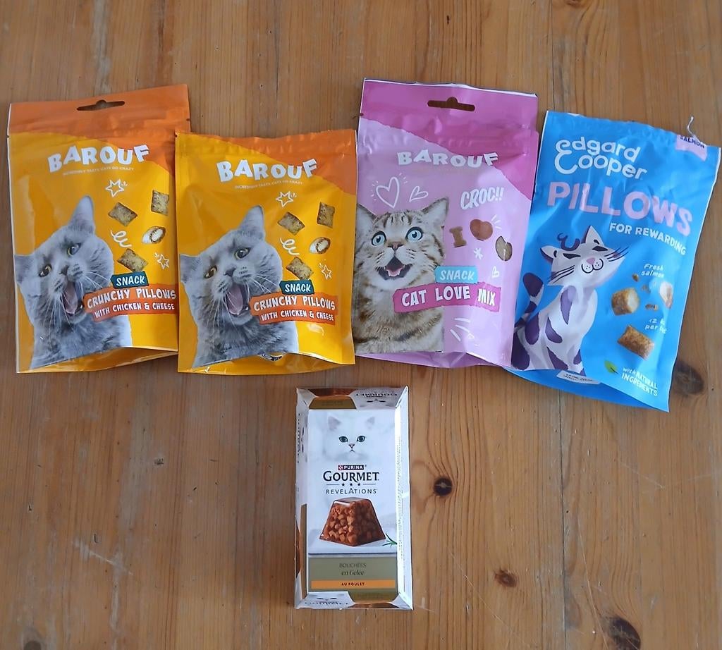 Gratis diverse snacks voor katten, Animaux & Accessoires, Nourriture pour Animaux, Enlèvement, Chat