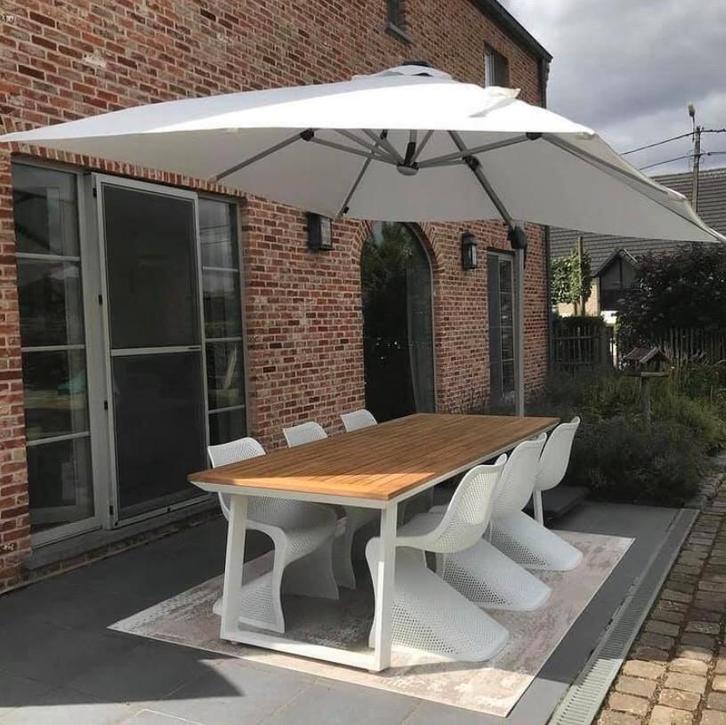 Witte zweefparasol met LED verlichting - T&T design, Jardin & Terrasse, Parasols, Parasol flottant, Enlèvement