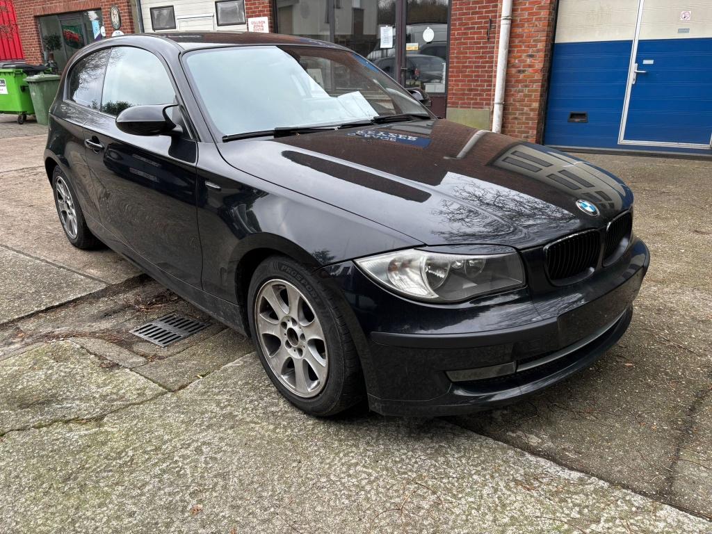 BMW 120i Parfait état approuvé pour la vente, Autos, BMW, Entreprise, Série 1, Airbags, Air conditionné, Alarme, Android Auto