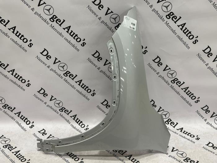 Aile avant gauche d'un Mercedes GLA (9775), Autos : Pièces & Accessoires, 3 mois de garantie, Utilisé, -, -