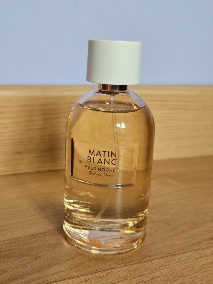 Eau de parfum Matin blanc d'Yves Rocher, Handtassen en Accessoires, Uiterlijk | Parfum, Zo goed als nieuw, Ophalen of Verzenden