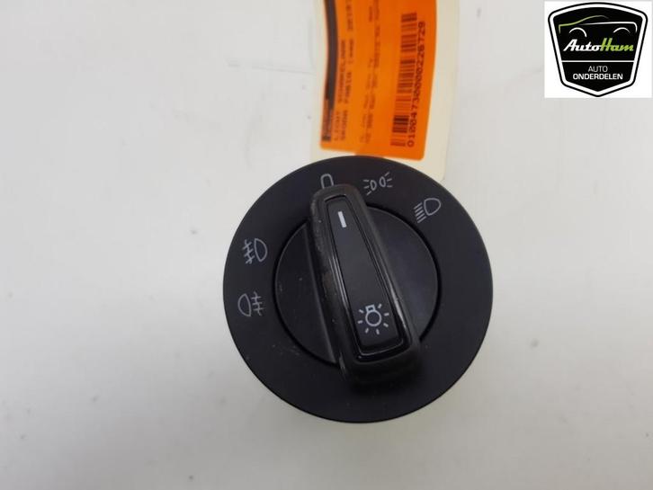 INTERRUPTEUR D'ECLAIRAGE Skoda Fabia III Combi (NJ5), Autos : Pièces & Accessoires, Tableau de bord & Interrupteurs, Skoda, Utilisé