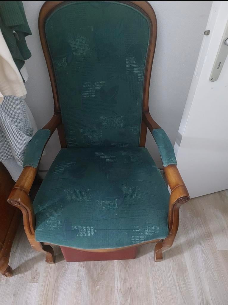 Chaise antique, Enlèvement