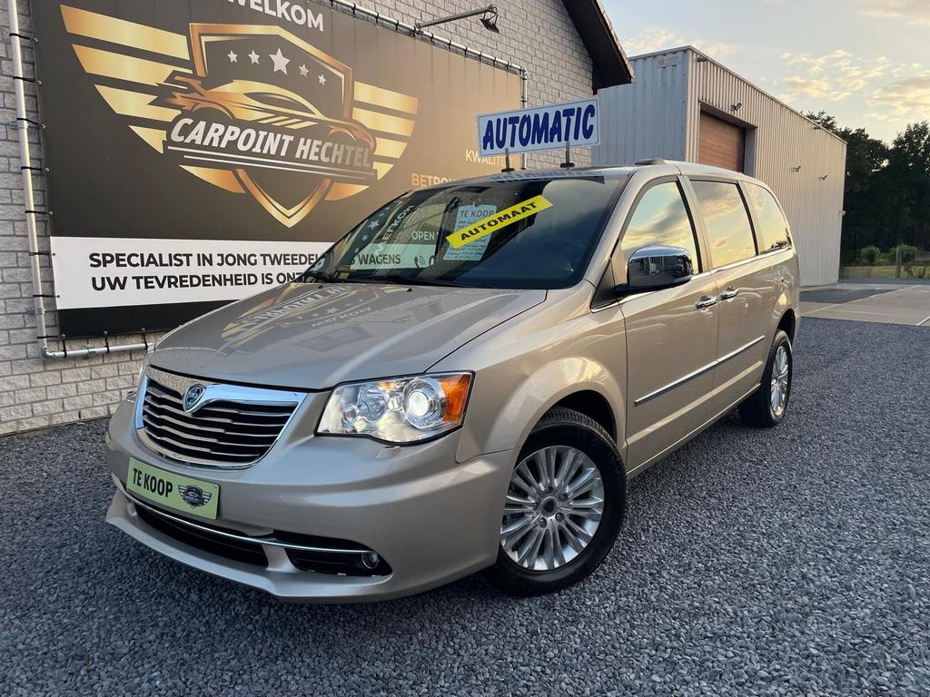 Lancia Voyager 2.8 crd 51 000 km MINDERVALIDE ROLSTOELWAGEN, Auto's, Automaat, Monovolume, 207 g/km, Zwart