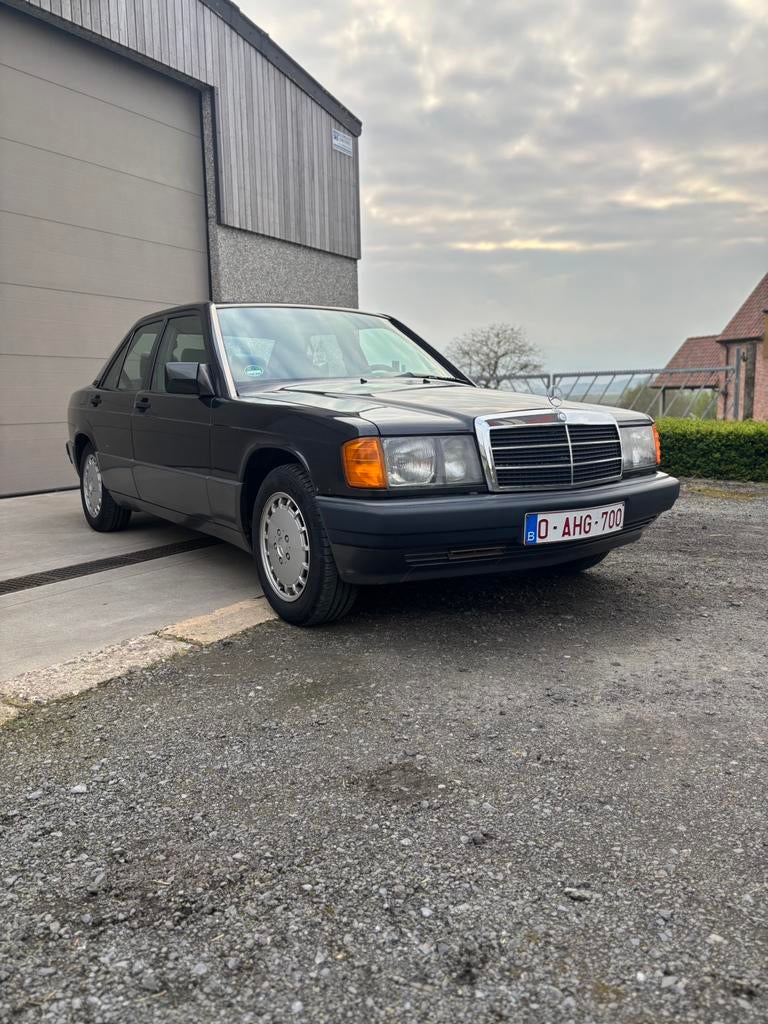 Mercedes 190E, Automaat, 4 deurs, Zwart, Berline