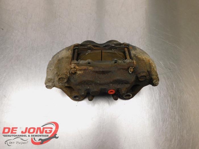 Remklauw (Tang) links-voor van een Mitsubishi Pajero, Auto-onderdelen, Remmen en Aandrijving, Mitsubishi, Gebruikt, 3 maanden garantie