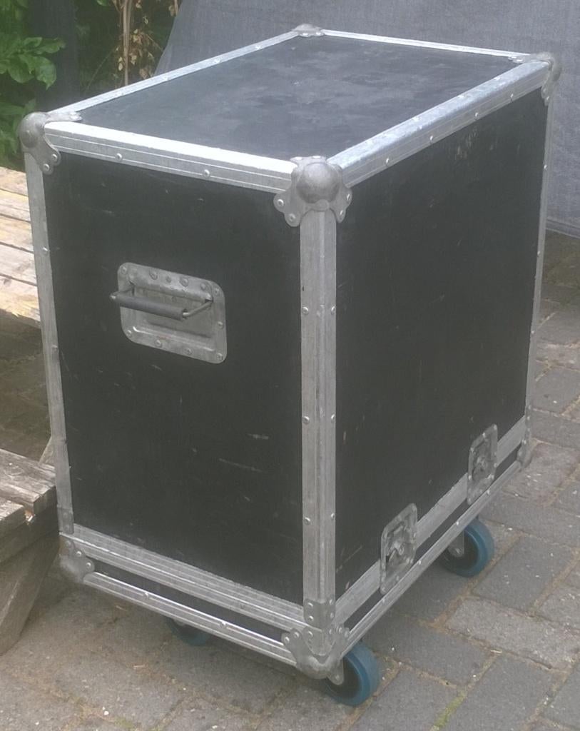 Flightcase / stolpcase op wielen, 62 x 40 x 57 cm (intern), Muziek en Instrumenten, Behuizingen en Koffers, Gebruikt, Overige instrumenten