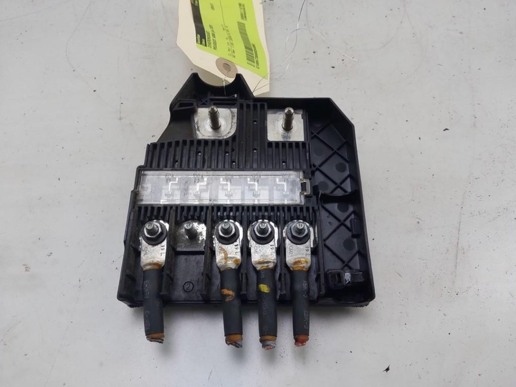 BOITIER FUSIBLES Peugeot 5008 II (M4 / MC / MJ / MR), Utilisé, Peugeot