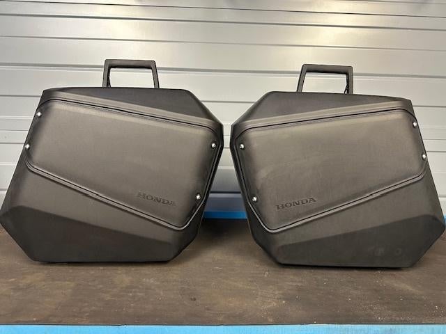 nieuwe originele zijkoffers honda 08L72-MKT-D00, Motoren, Onderdelen | Honda, Ophalen, Nieuw