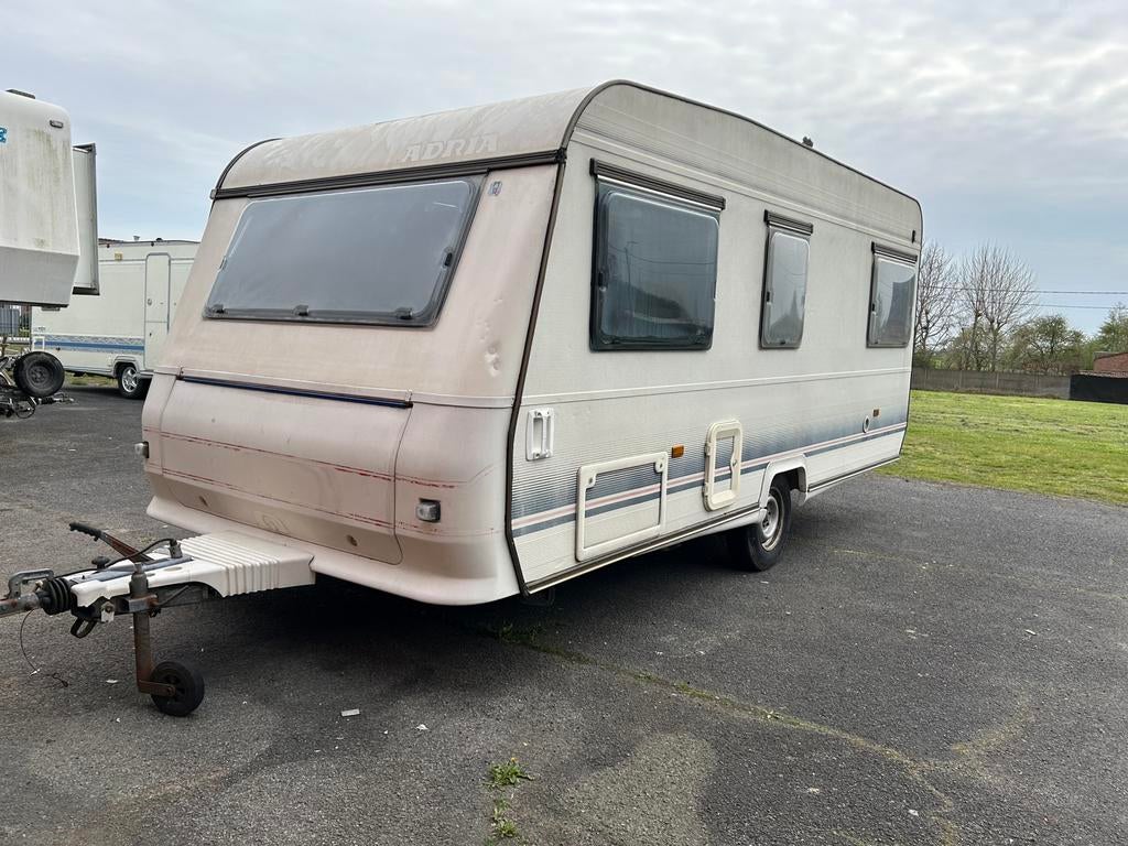 Adria - forma 5 mt caravan, Particulier, Koelkast, Adria