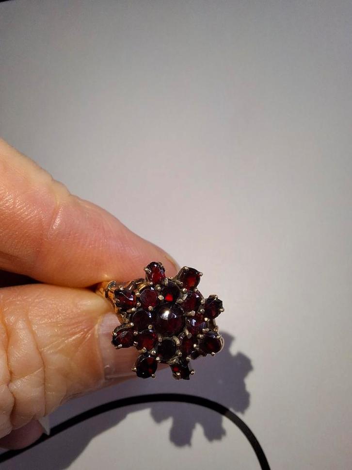 Bague ancienne,  or 14 carats, grenats de bohéme, Bijoux, Sacs & Beauté, Bagues, Or, Or, Enlèvement ou Envoi