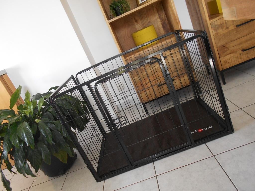 JACK et VANILLE...enclos pour chien 95cm/60cm+coussin neuf, Animaux & Accessoires, Enlèvement, Neuf