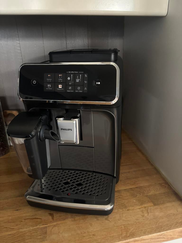 Koffiemachine philips 2300, Elektronische apparatuur, Koffiezetapparaten, Ophalen, Zo goed als nieuw, Koffiemachine, Gemalen koffie