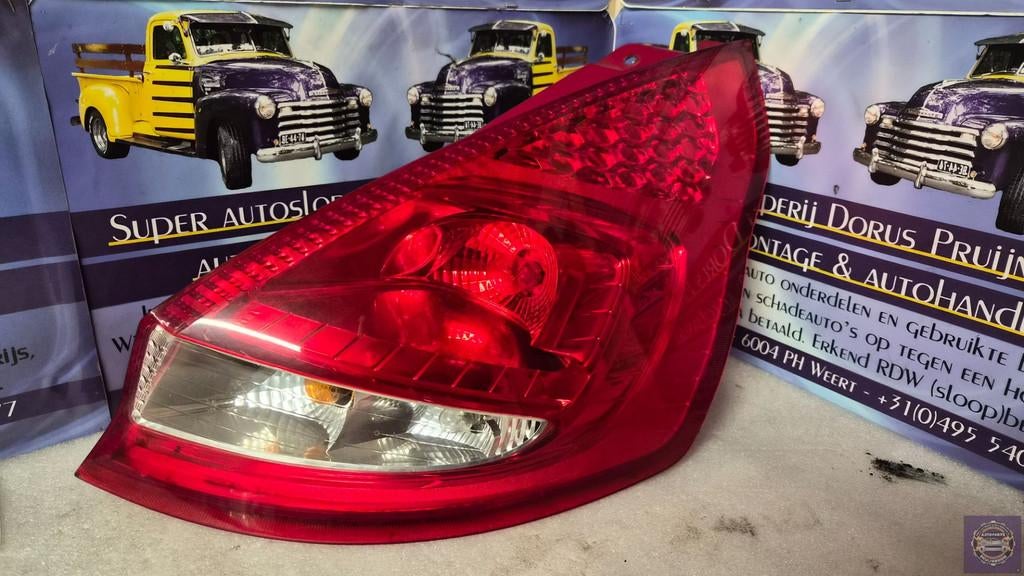 Feu arri re droit Ford Fiesta 6 (JA8), Info@ford.com, Ford Motor Company, American Road 1
48126  Dearborn, Ford