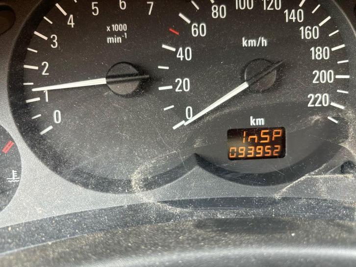 Opel Corsa 1.2 essence Bj 2002 93500 km ! ! !, Autos, Opel, Entreprise, Achat, Corsa, Airbags, Alarme, Radio, Essence, Coupé, 2 portes