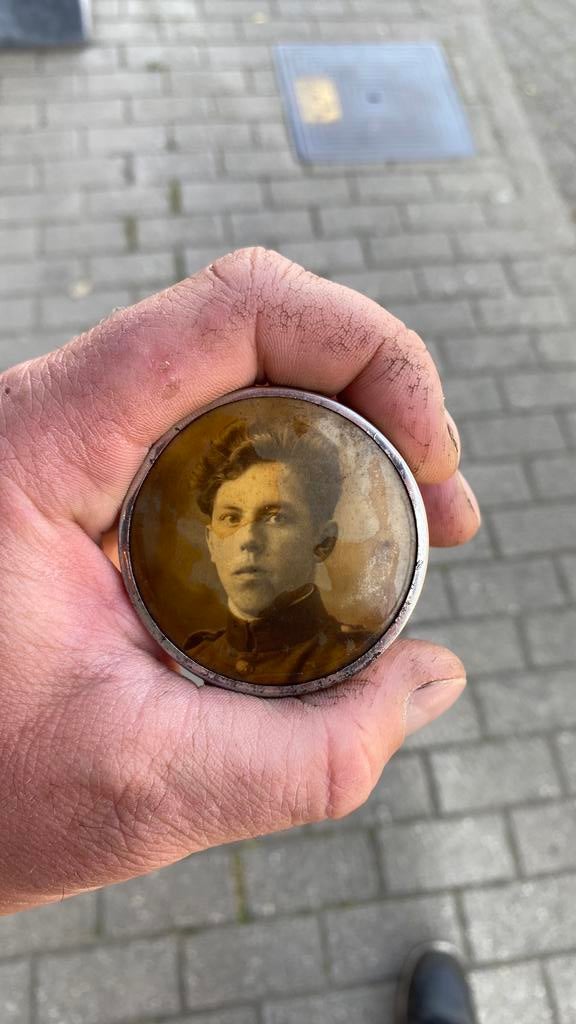 Poudrier ABBL 40-45, Enlèvement ou Envoi