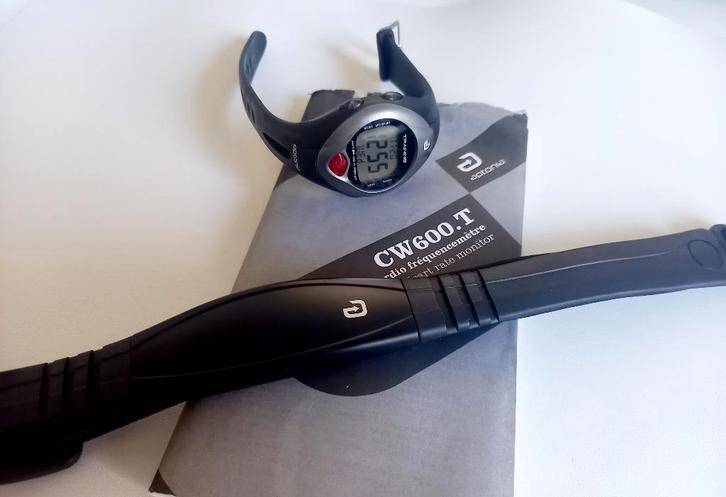 APTONIA HARTSLAGMETER (HORLOGE + RIEM), Sport en Fitness, Hartslagmeters, Gebruikt, Met borstriem, Waterdicht, Ophalen of Verzenden