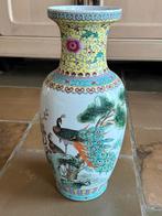 Grote Chinese vaas ~ famille rose ~ pauwen ~ 47 cm, Antiek en Kunst, Ophalen