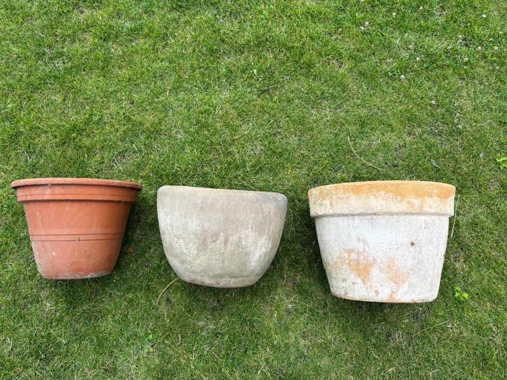 3 grote potten terra- cotta licht beschadigd samen 25 euro, Tuin en Terras, Bloempotten, Gebruikt, Terracotta, Balkon, Tuin, Minder dan 40 cm