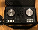 Native Instruments Traktor Kontrol S2 MK3 + tas, Muziek en Instrumenten, Dj-sets en Draaitafels, Verzenden, Zo goed als nieuw
